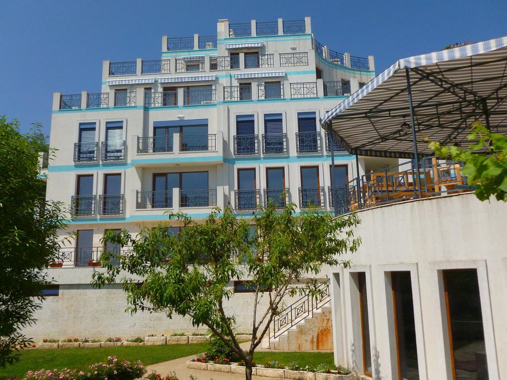 ApartHotel Prostor Kavarna Exterior foto