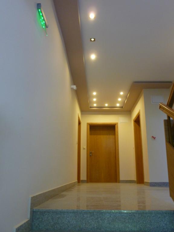 ApartHotel Prostor Kavarna Exterior foto