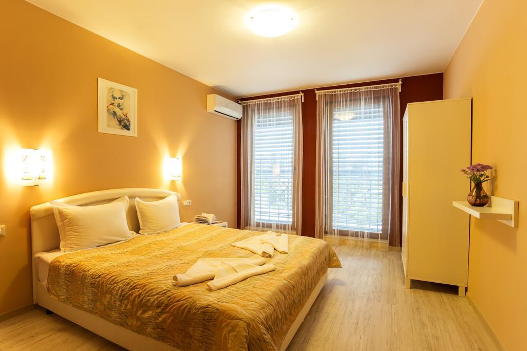 ApartHotel Prostor Kavarna Exterior foto