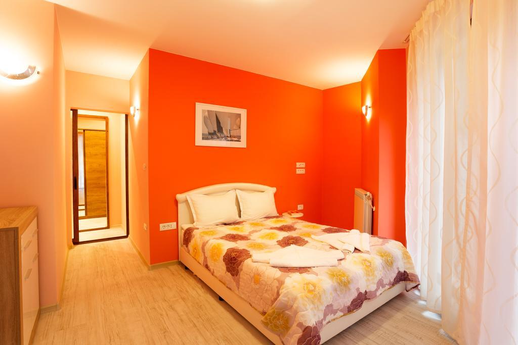 ApartHotel Prostor Kavarna Exterior foto